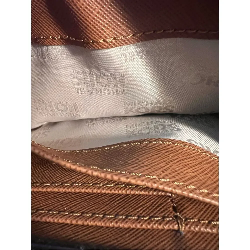 Michael Kors Fulton Carryall Leather Wallet Camel Brown Gold Hardware Classic